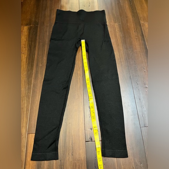 COLSIE Ribbed Leggings - Picture 3 of 6